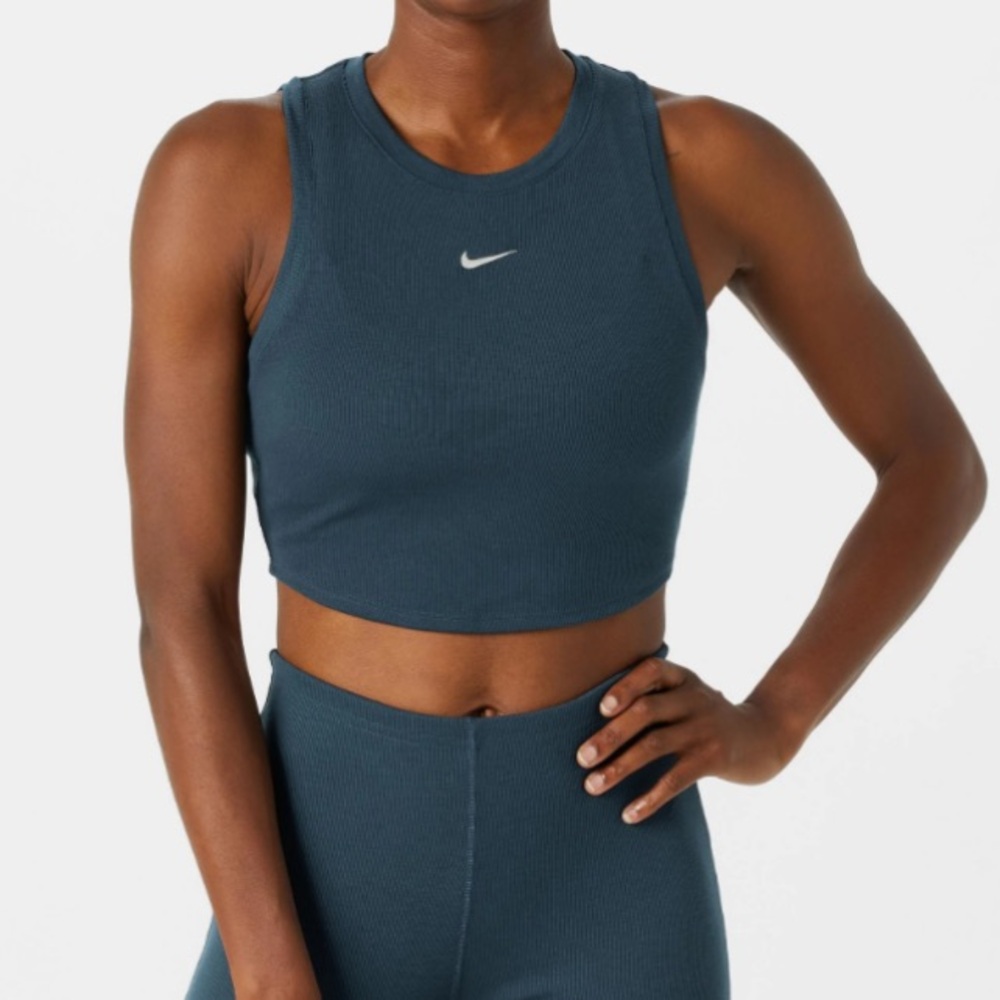 NWT Nike Cropped Tank